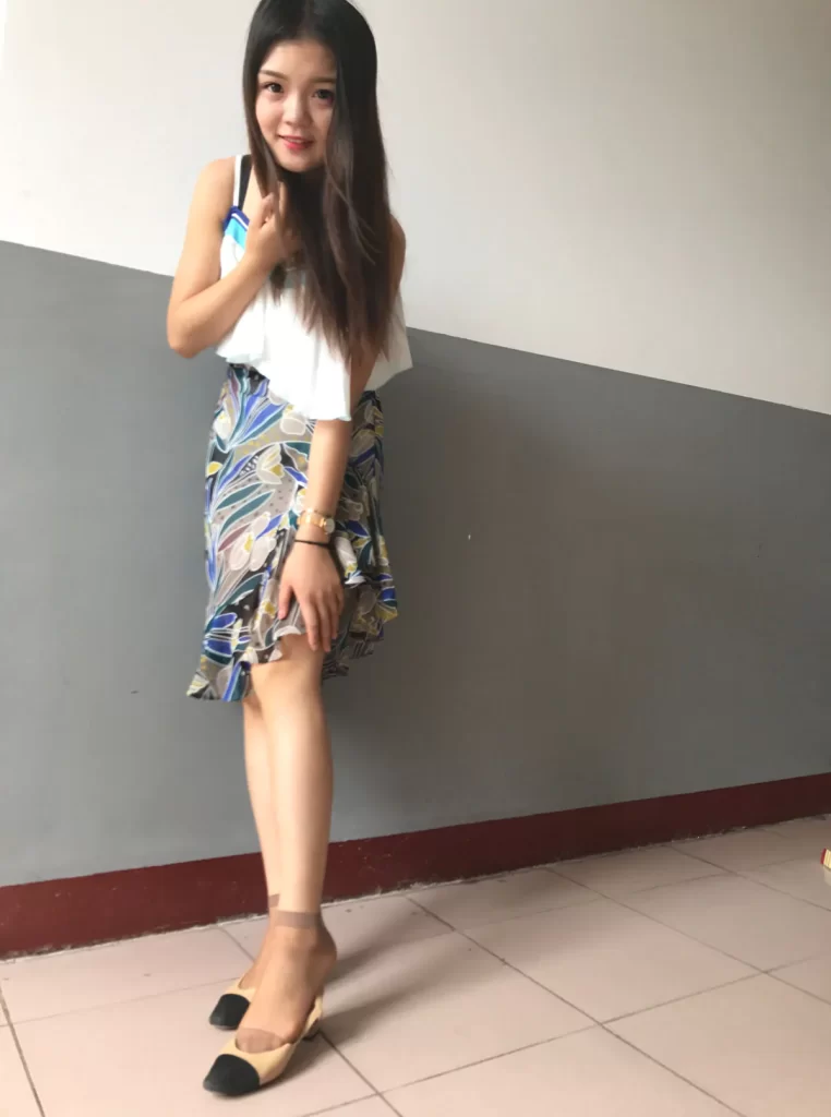 图片[18]-[合集]学妹校园寝室丝短袜美脚全套42期，大小8.38G-名站图库