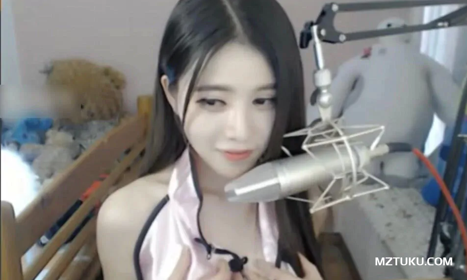 图片[1]-熊猫TV人气美女主播@梦竟CD的直播视频-名站图库