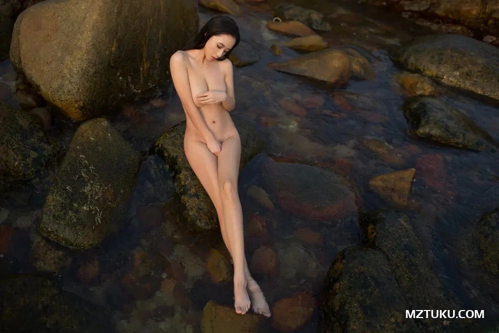 图片[2]-TuiGirl推女郎黄可三亚礁石摄影专辑-完整版 [365P-5.34G]-名站图库