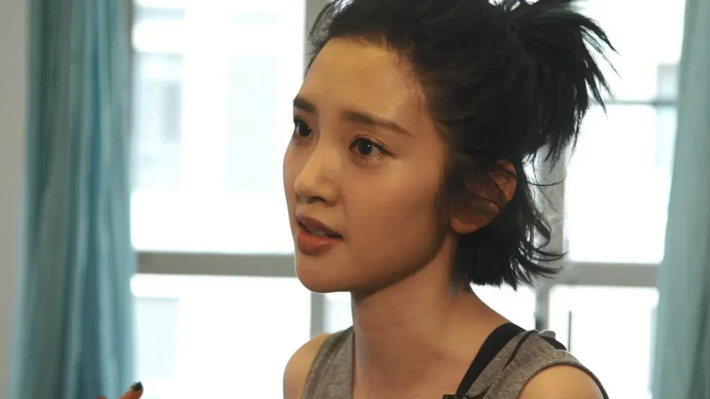 图片[2]-[明星]唐艺昕近距离拍摄瑜伽紧身高清视频[2v-3.95G-1080P]-名站图库