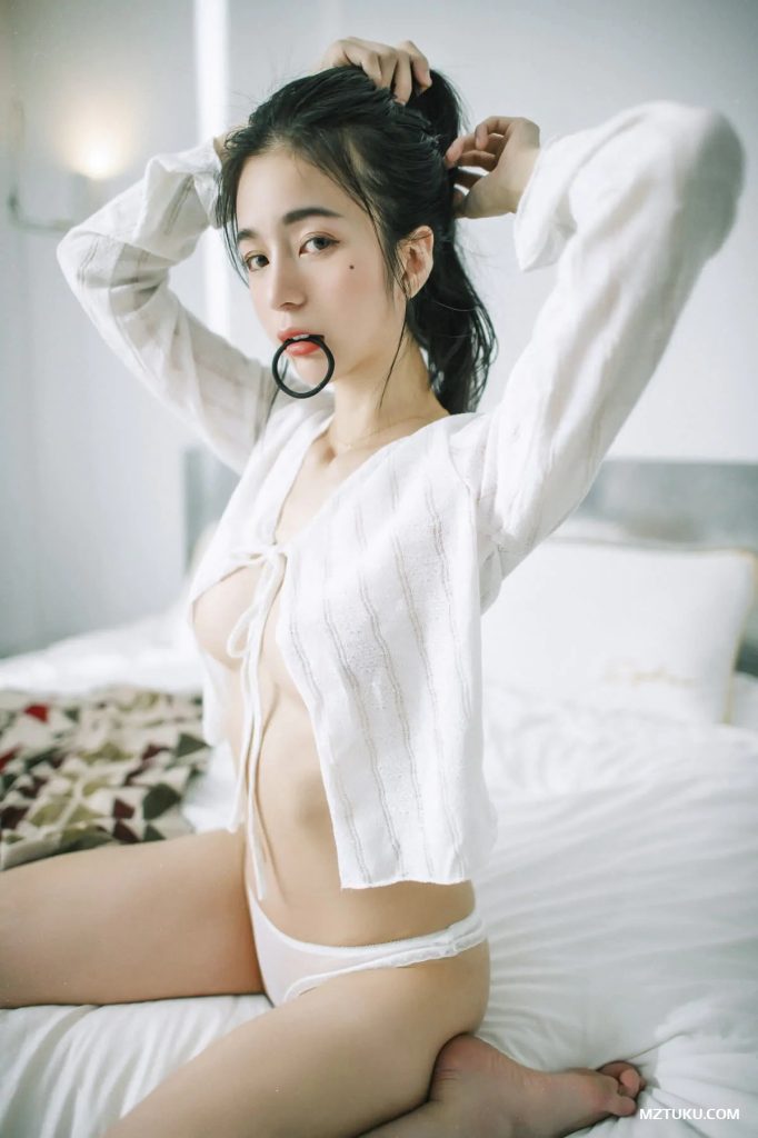 图片[9]-辰辰ChenChen(JVID) – 内购私拍无水7套[2024更新]-名站图库