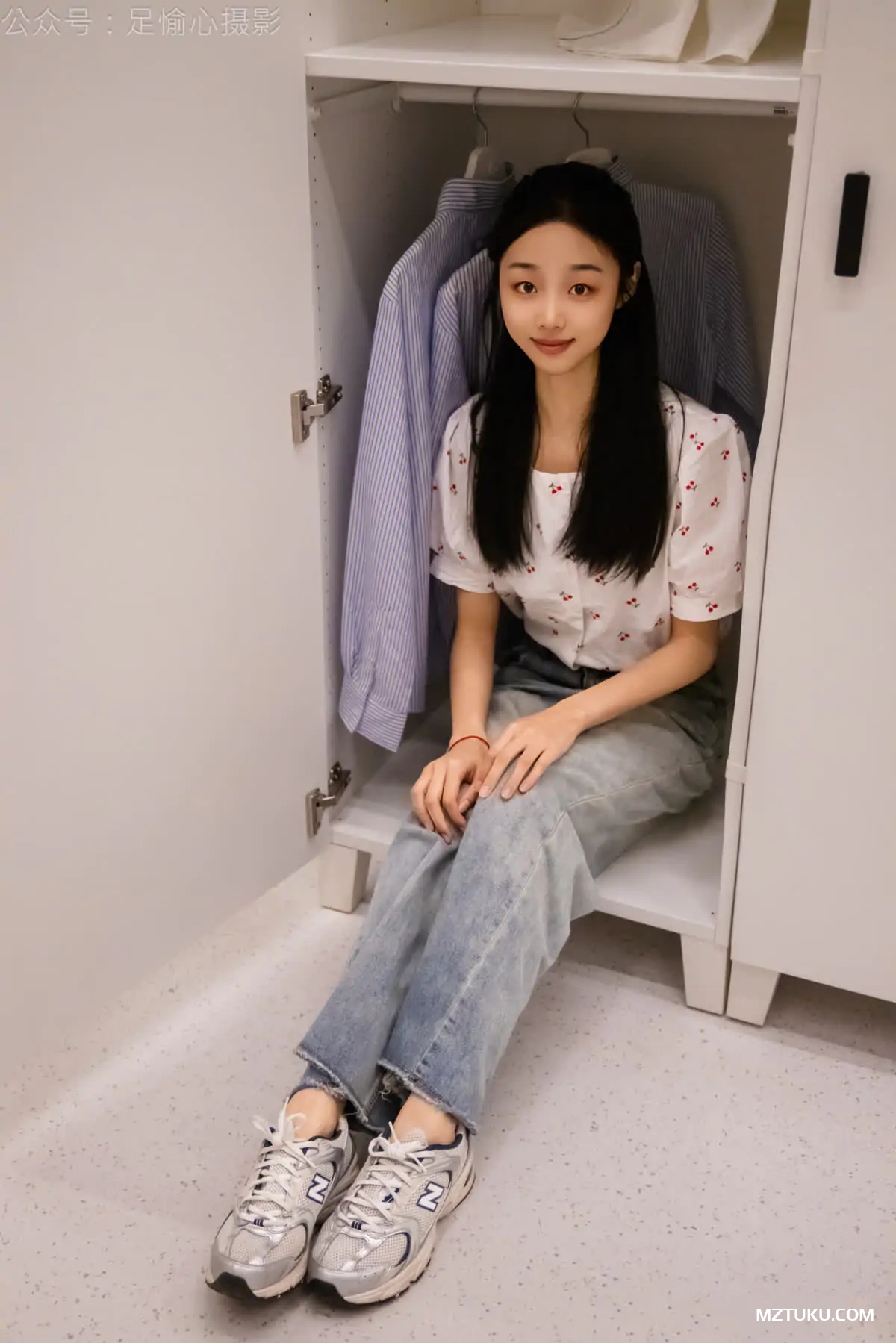 图片[13]-足愉心 – 少女美足美图视频24期[219G-2025.11]-名站图库